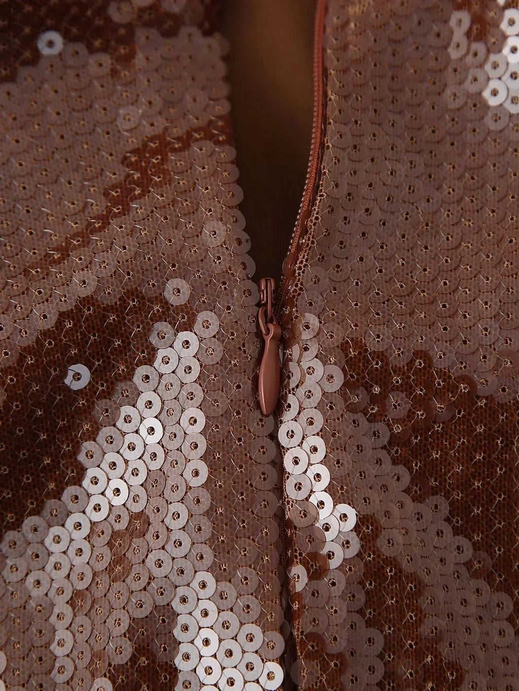 שמלת פאייטים גב פתוח דגם שילת