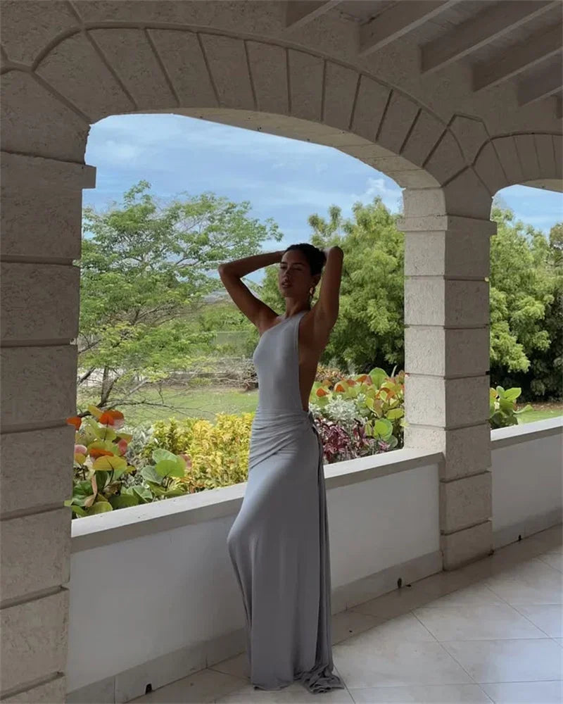 שמלת מקסי א-סימטרית עם כתף אחת וגב פתוח דגם ירין