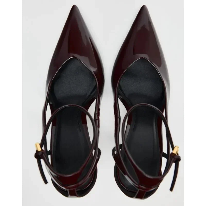 עקבים מבריקים עם שפיץ ורצועת קרסול דגם רונה