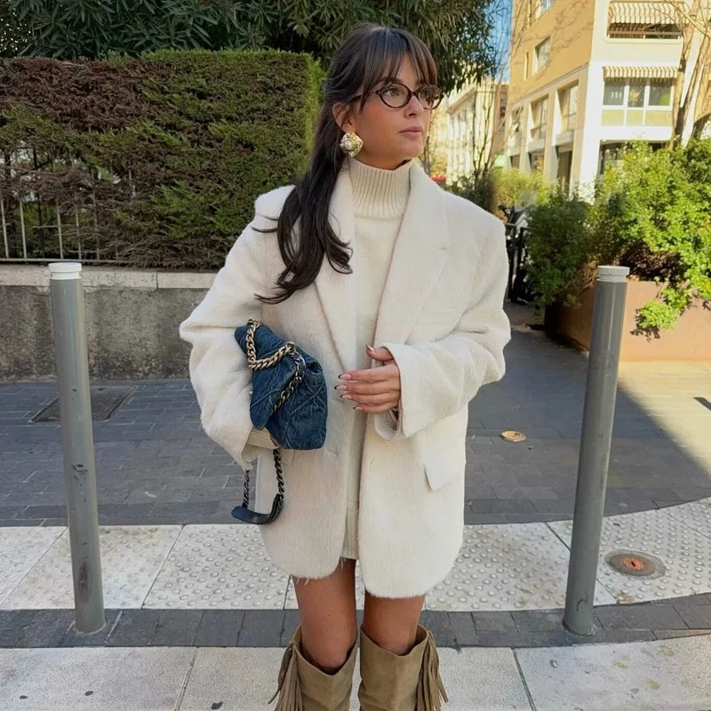 מעיל פרווה לבן